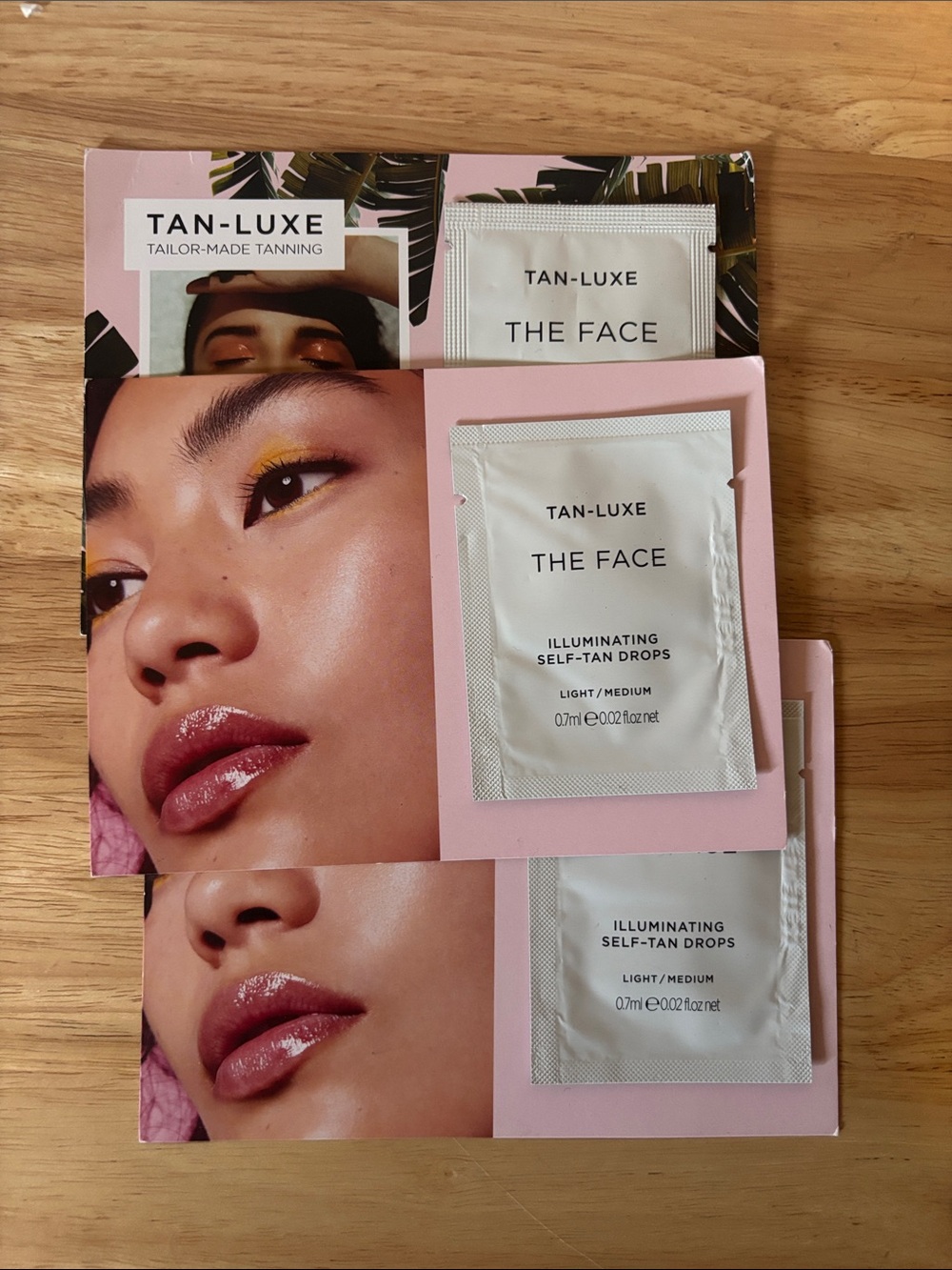 The Face Illuminating Self-Tan Drops - 3 Sample Packets